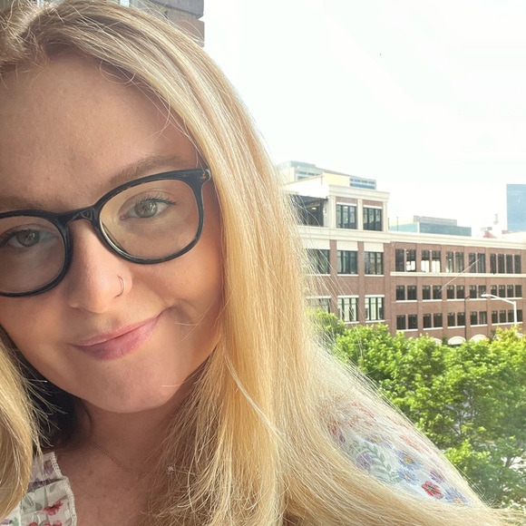 Meet your Posher, Stori - Picture 3 of 3